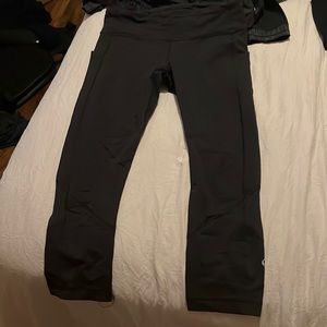 Lululemon leggings stitching pattern